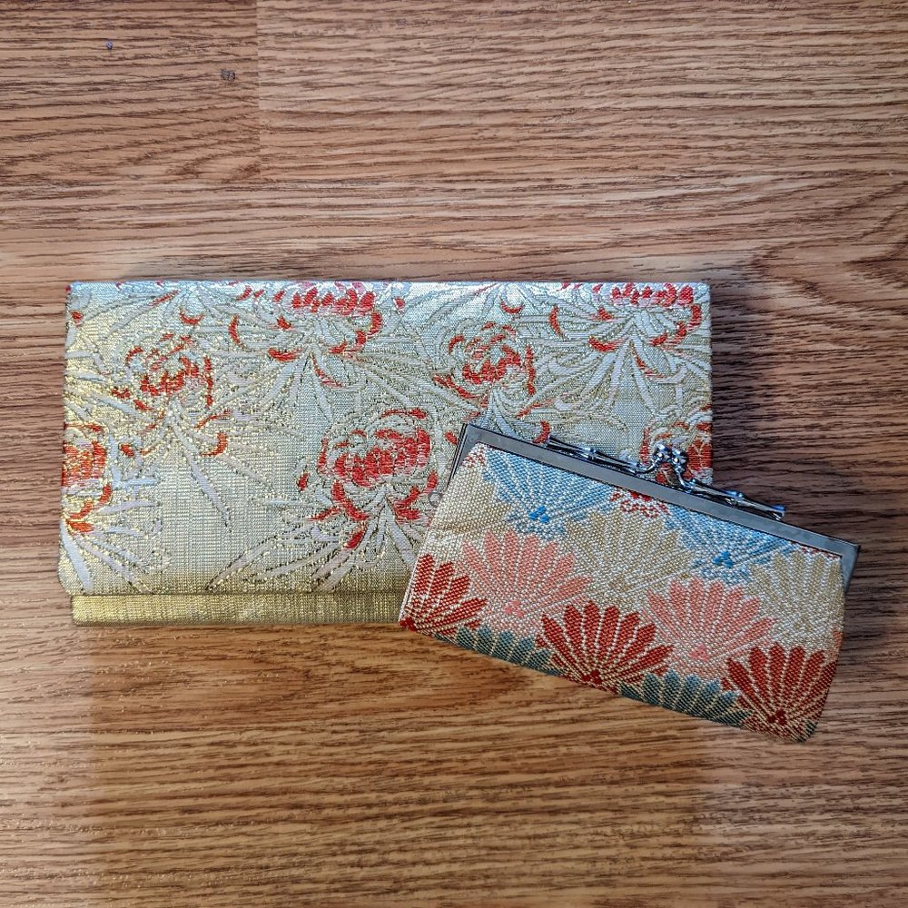 Vintage gold clutch with matching coin purse